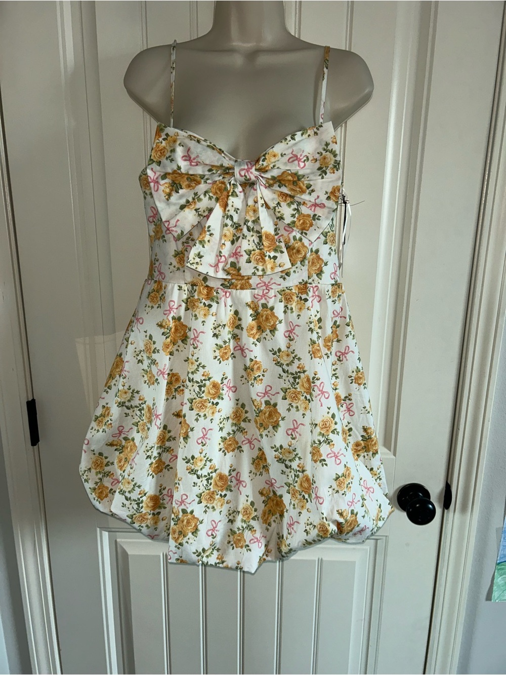 NWT Originality Bubble Hem Floral Bow-Front White Mini Dress with Yellow Roses L